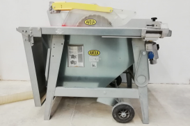 Baumaschinen &amp; -geräte